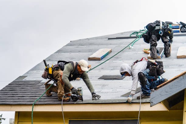 Professional Gutter Installation technician working in Taconic, CT